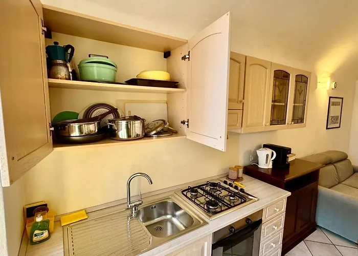 2 Passi Dal Mare Di Ampio Trilocale アラッシオ